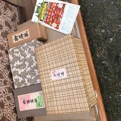 【売り切れました】雛人形　ショーケースに飾り付けるタイプです。親王、三人官女、五人囃子、随身、仕丁まで揃ってます。の画像