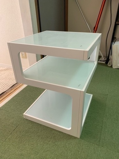 サイドテーブル