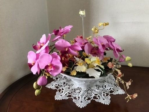 大幅値下げ‼️8/13まで‼️定価約12000円☆リッツカールトンにて購入　フラワーアレンジメント　花器