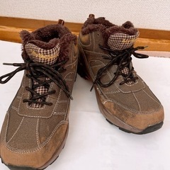 登山靴　トレッキングシューズ  24.5