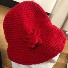 nao zakka 真っ赤なコットン糸の手編み帽子　の画像