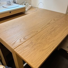 東京都 新宿区のイケア デスクの中古が安い！激安で譲ります
