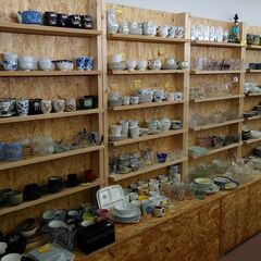 食器、骨董、雑貨の売り場を拡大しました！店内改装、香春町の2nd GANGOO！の画像