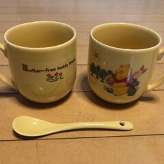 クマのプーさんペア マグカップ 未使用 ぷーさん ディズニー 三郷陶器 日本製 スプーン一本付きの画像