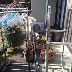 ハンガーラックの画像