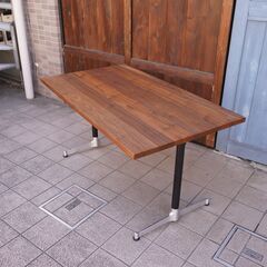 greeniche(グリニッチ) ウォルナット無垢材 カフェテーブル。ソファー