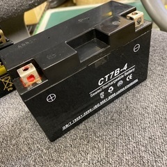 バッテリー　※バイクに使用してました。(１個は未使用)の画像