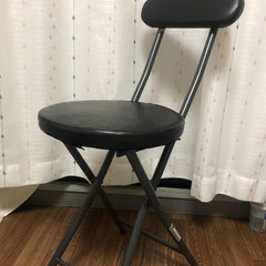 折りたたみチェア（ブラック）ニトリの画像