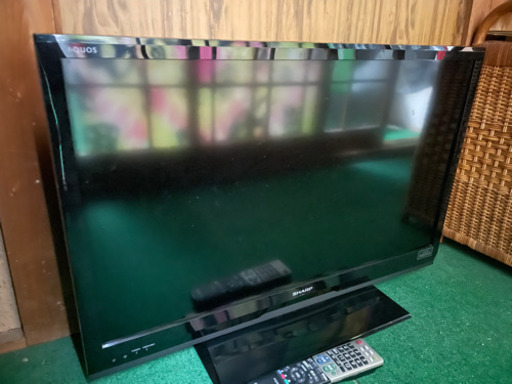 テレビ32型　SHARP製