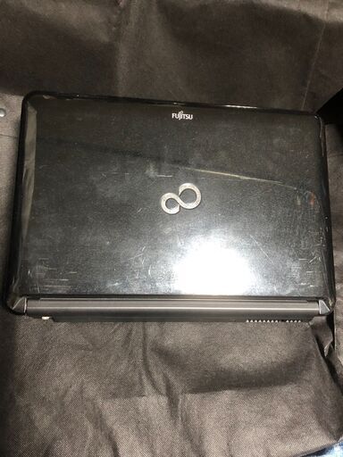 BS/CS/地デジ3波対応ハイビジョンTVチューナー内蔵 / Core i5-560M(2.66GHz－TB対応時は最大3.20GHz) / 15.6インチワイド液晶 / ブルーレイマルチドライブ搭載のオールインワンモバイルノートPC 「LIFEBOOK AH570/5BM(FMVA575BMB)シャイニーブラック」Win10 ＆ Office2010インストール済  / メモリーは４GB(最大8GB) / HDDは500GB / Webカメラ / 無線LAN  中古品