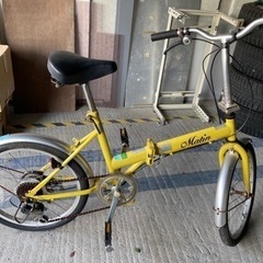 折りたたみ自転車の画像