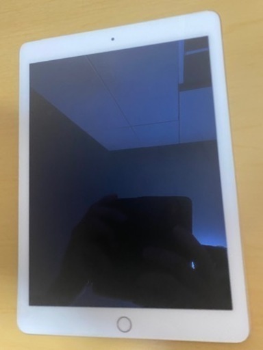 iPad Air2 64GB wifi + セルラーモデル（docomo）