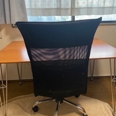 決まりました　テーブル　イス2脚
