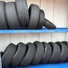 廃タイヤ差し上げます