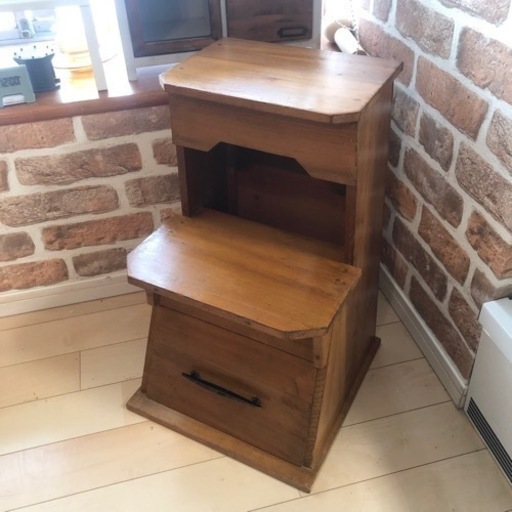 アンティーク　収納付きレトロ踏み台（オイルと蜜蝋で仕上げてます）