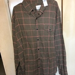 大きいサイズのメンズ2XLの洋服になります。