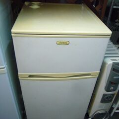 アビテラックス ABITELAX AR100 2ドア冷蔵庫　2011年　96Lの画像