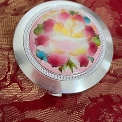 七宝焼　粉白粉コンパクトの画像