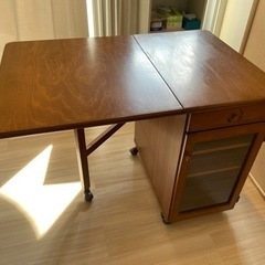 ダイニングテーブル