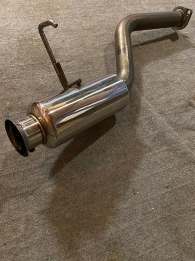 エッセ　マフラー