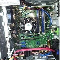 （商談確定中）富士通サーバーＰＣ　７世代ＣＰＵ搭載　W570中古と３１．５インチモニターセットの画像