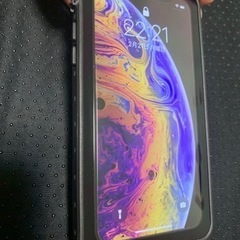 iPhone xs 64GBシルバーSIMフリーガラスコーティング済みケース付き‼️値下げしました‼️