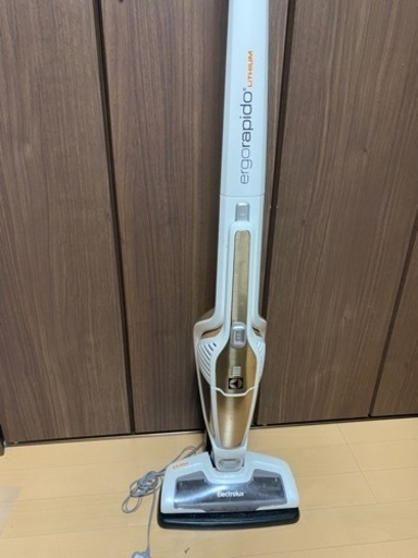 掃除機☆コードレス☆ Electrolux