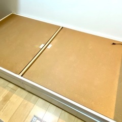 シングルベッドフレーム/コンセント付の画像