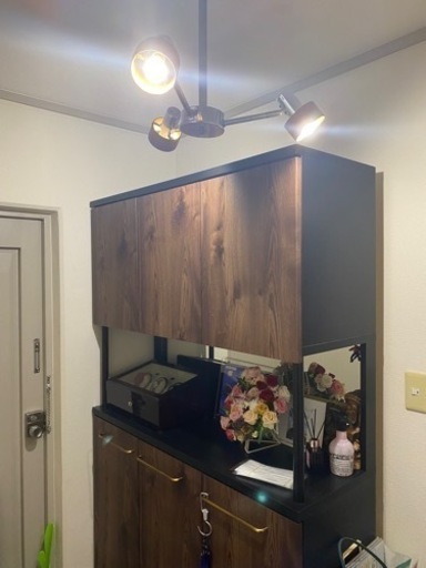 下駄箱　ネットショップで98000円前後で販売してます