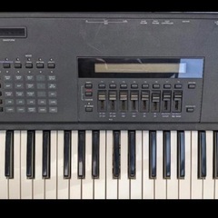 YAMAHA　シンセサイザー　 SY85