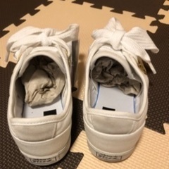 新品、アディダススニーカーの画像