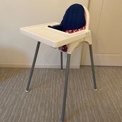 IKEA ベビーチェア　クッション付きの画像