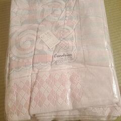 タオルケット　ピンク？