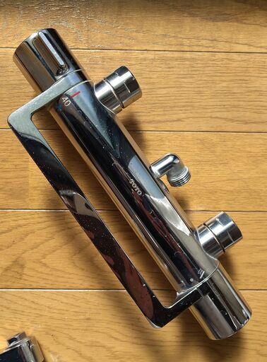 TOTO浴室用シャワー用水栓金具（ジャンク）品番:TBV03414J メーカー価格:53,100円（税込 58,410円）