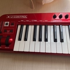 MIDIキーボード　音楽　ピアノの画像