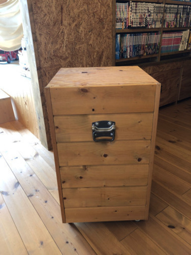 DIY本棚　スペース活用　隙間収納