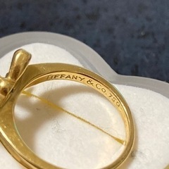 ティファニー　ダイアモンド付きゴールドリングの画像