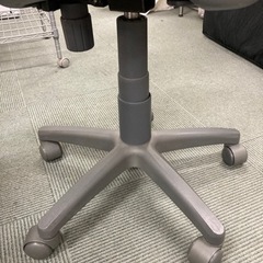 【0円‼️後ろが割れてるからあげる💦】デスクチェア 椅子 イスの画像
