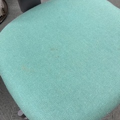 【0円‼️後ろが割れてるからあげる💦】デスクチェア 椅子 イスの画像
