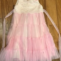 華やかふんわりピンクのドレス　110〜120cm
