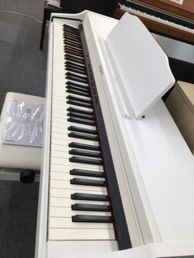 i488  Roland RP501R-WHS  2018年製　ローランド　電子ピアノ