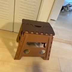 おりたたみ脚立　ステップ