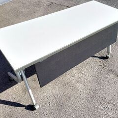 中古 オフィス用 机 テーブル 折りたたみ②の画像