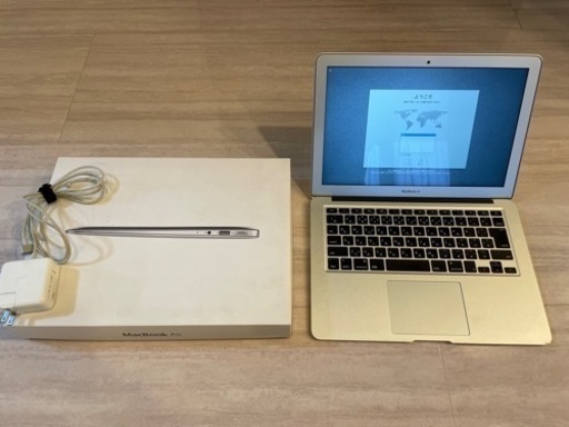 MacBook Air  13インチ　シルバー