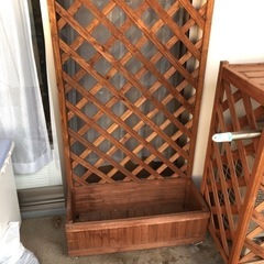 【お譲り先が決まりました】フェンス 目隠し 木製 プランター付きラティス付きプランターボックス おしゃれの画像