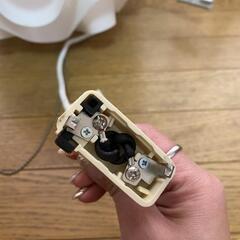 電気のカバーの画像