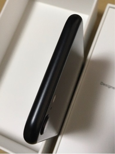 美品iPhoneSE2ブラック128GB