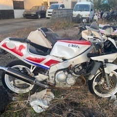 ヤマハ　FZR250R 部品取り　レストアベース　3LN