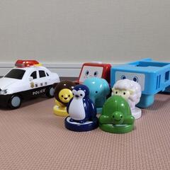 音がなるパトカー＆ベネッセブルーンバス