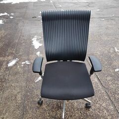 イトーキ スピーナチェア エラストマー 可動肘置き付き 事務椅子 黒